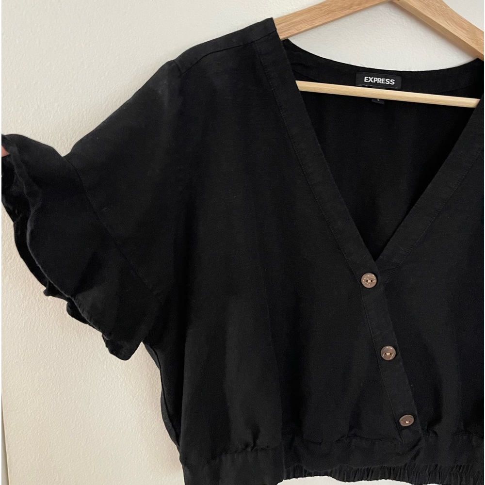 Cropped black Ruffled Blouse